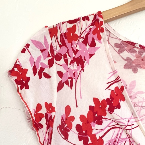 Banana Republic 🌺 V Neck Short Sleeve Floral Blouse 🌺 - Picture 5 of 8